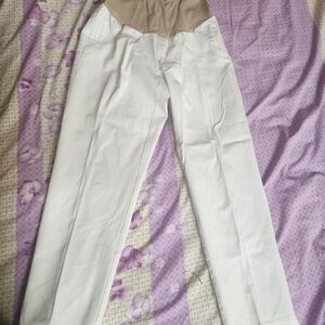 A Pea in the Pod Beige Waistband with White Pants